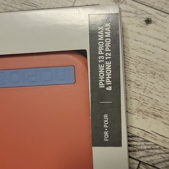 NWT Incipio iPhone Pink Case‎ - Picture 3 of 4